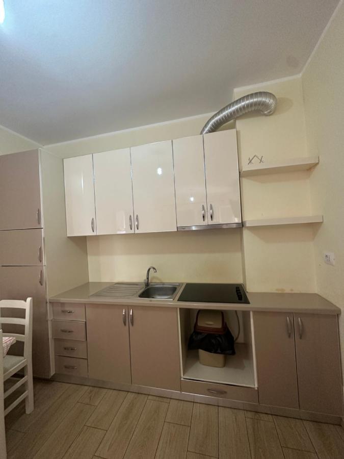 Rrihnaj Apartment *