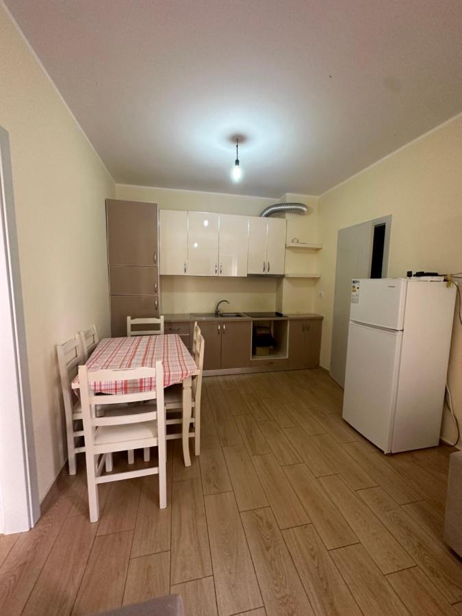 Apartment Rrihnaj *